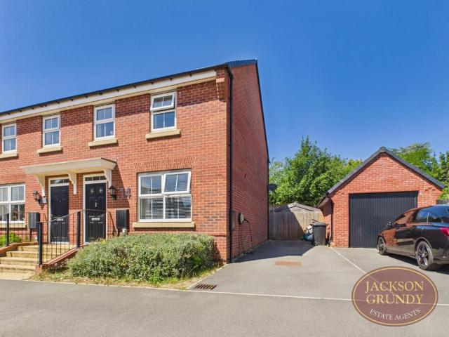 3 bedroom semi detached house for sale