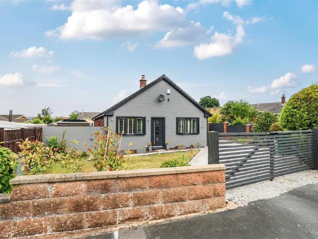 3 bedroom detached bungalow for sale