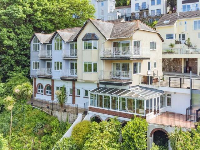 3 bedroom apartment for sale