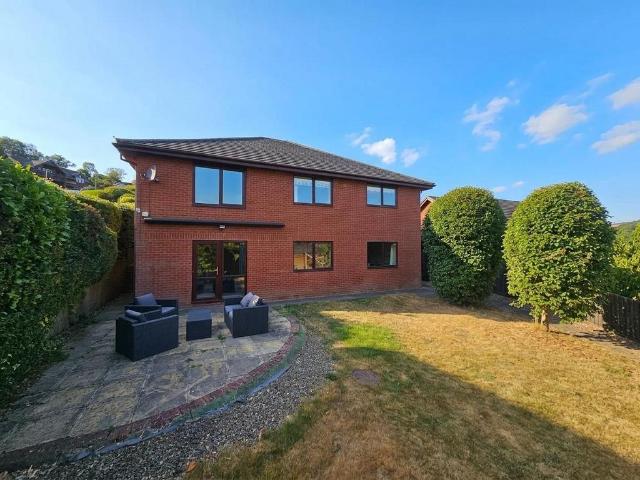 5 bedroom house for sale