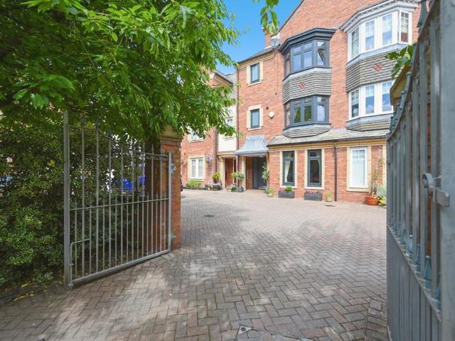 3 bedroom house for sale