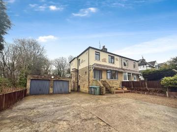 House for sale in Bingley West - Parking