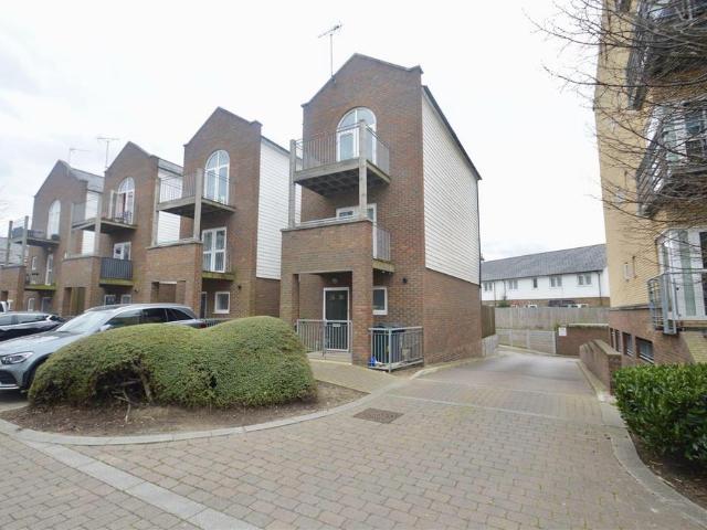 3 bedroom house for sale
