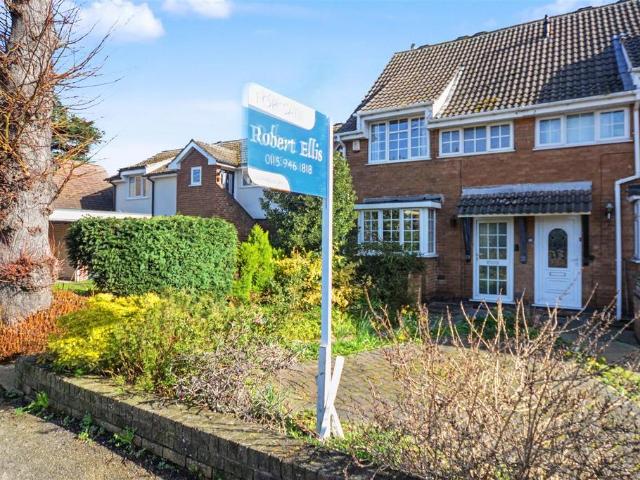 3 bedroom end of terrace house for sale