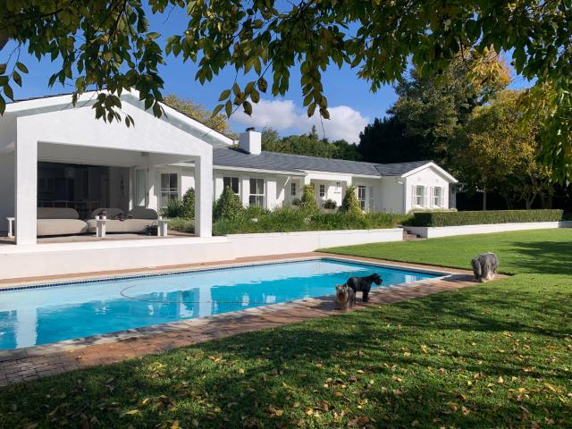 3 Bedroom House For Sale in Constantia