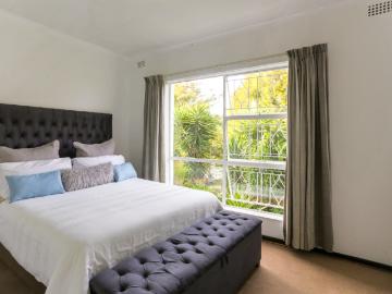 House for sale in Constantia Kloof - Garden