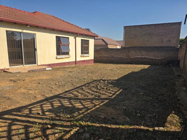 3 Bedroom House For Sale in Cosmo City