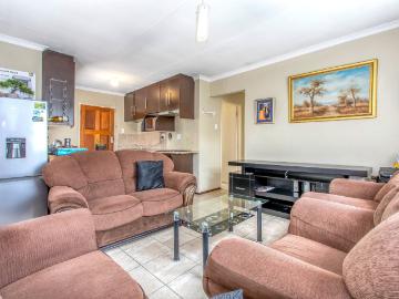 3 Bedroom House For Sale in Cosmo City