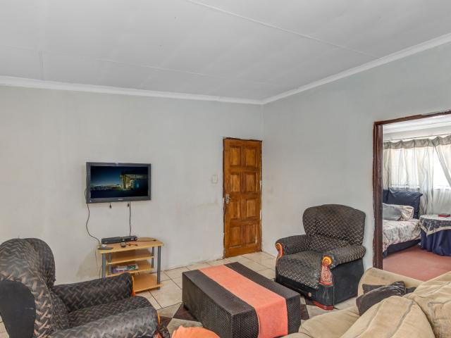 3 Bedroom House For Sale in Cosmo City