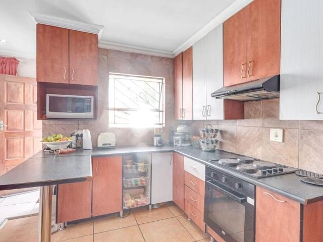 3 Bedroom House For Sale in Cosmo City