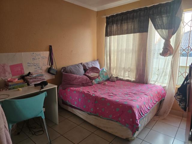 3 Bedroom House For Sale in Cosmo City