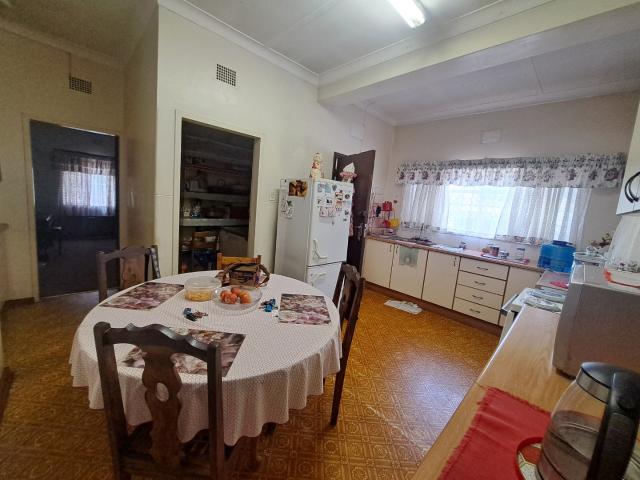 3 Bedroom House For Sale in Carletonville Central