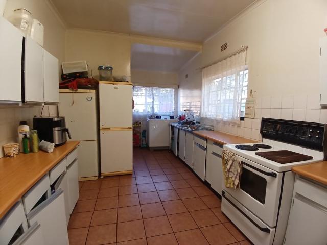 3 Bedroom House For Sale in Carletonville Central