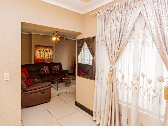 3 Bedroom House For Sale in Castleview