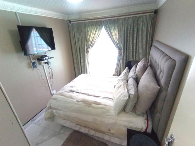 3 Bedroom House For Sale in Chantelle