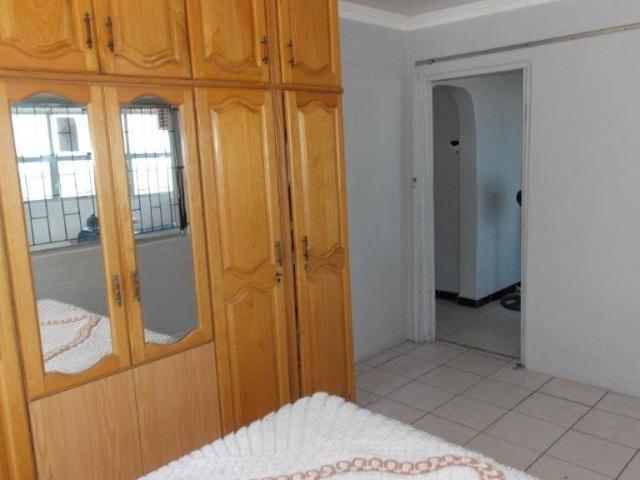 3 Bedroom House For Sale in Chatsworth Central