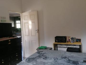 3 Bedroom House For Sale in Chatsworth Central
