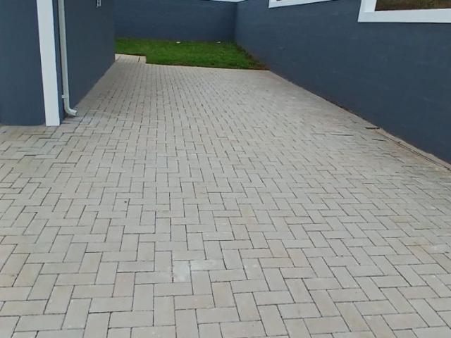 3 Bedroom House For Sale in Cintsa East
