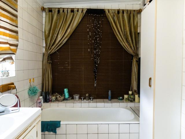 3 Bedroom House For Sale in Clubview