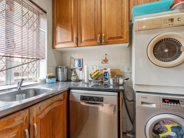 3 Bedroom House For Sale in Clare Hills