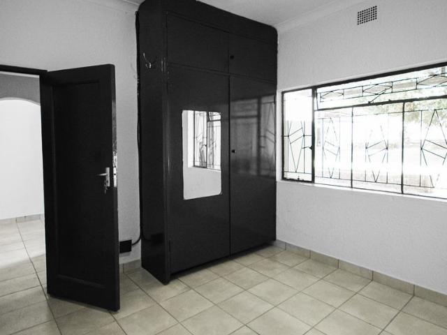 3 Bedroom House For Sale in Claremont