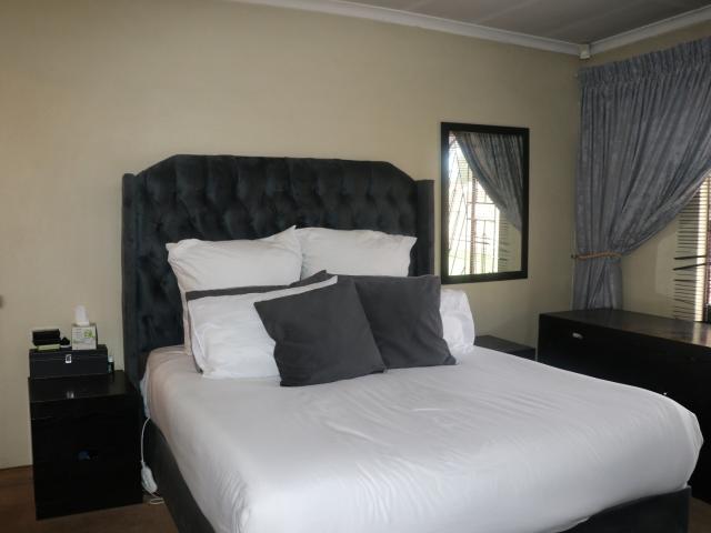 3 Bedroom House For Sale in Clayville
