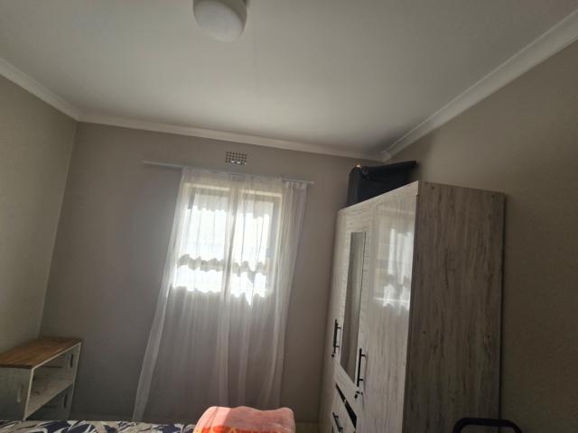3 Bedroom House For Sale in Clayville