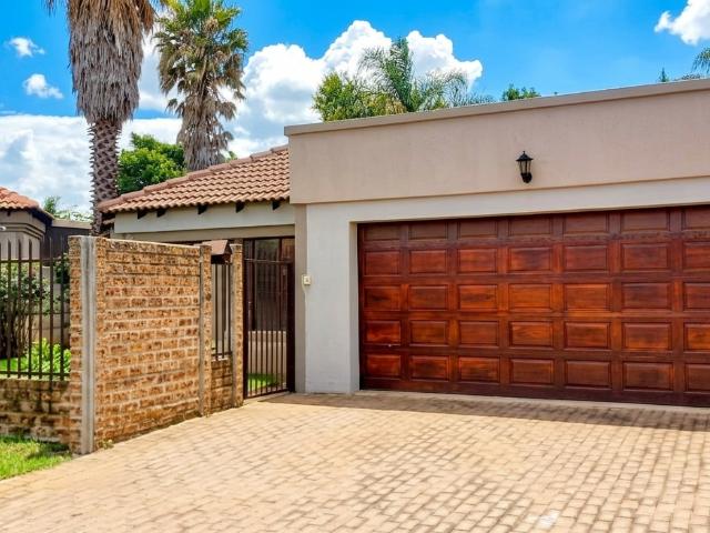 3 Bedroom House For Sale in Clearwater Estate