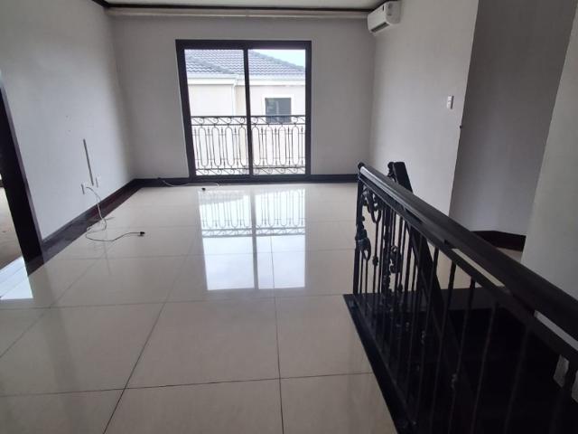 3 Bedroom House For Sale in Craigavon