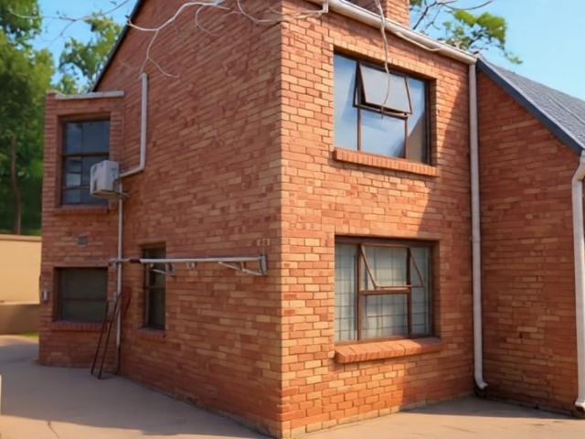3 Bedroom House For Sale in Craighall Park