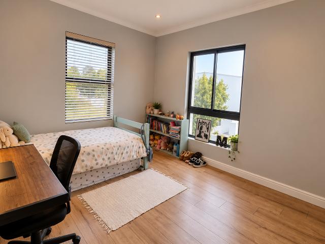 3 Bedroom House For Sale in Croydon Gardens Estate