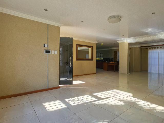 3 Bedroom House For Sale in Amalinda North