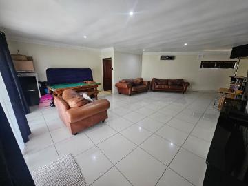 3 Bedroom House For Sale in Amanzimtoti