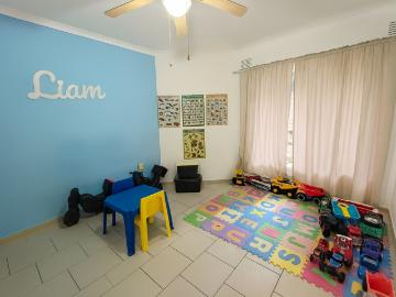 3 Bedroom House For Sale in Amanzimtoti