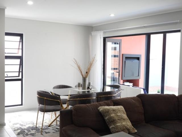 3 Bedroom House For Sale in Amberfield