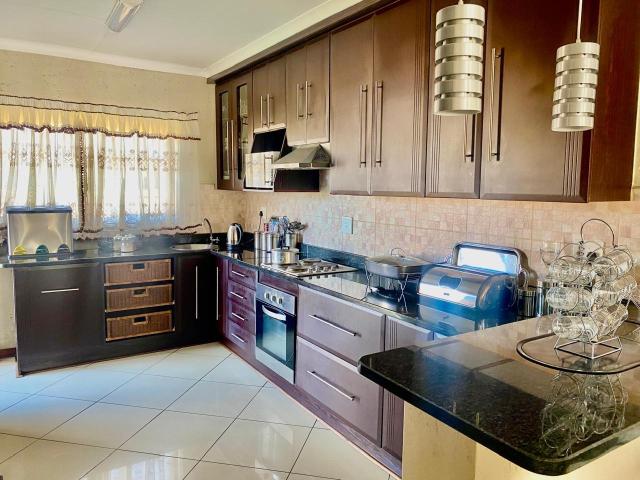 3 Bedroom House For Sale in Aerorand