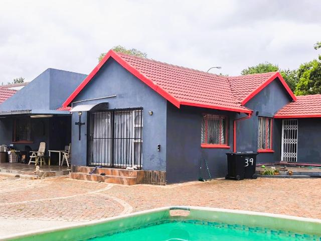 3 Bedroom House For Sale in Albertsdal