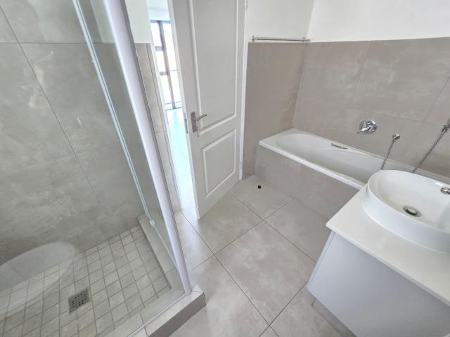 3 Bedroom House For Sale in Alberante