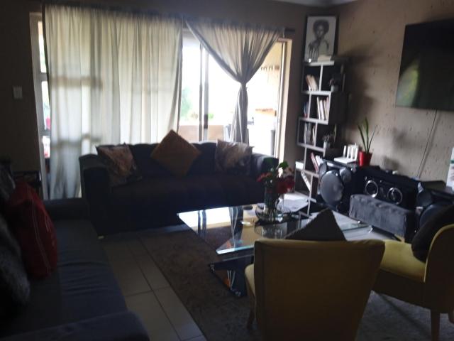 3 Bedroom House For Sale in Alberante
