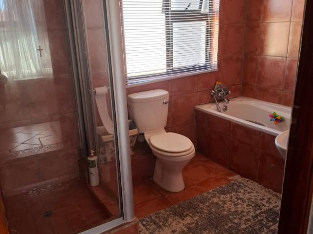 3 Bedroom House For Sale in Aloe Ridge