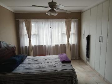 3 Bedroom House For Sale in Arboretum