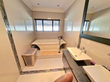 3 Bedroom House For Sale in Athlone Park