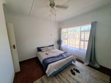 3 Bedroom House For Sale in Athlone Park