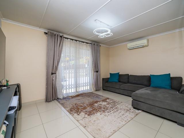 3 Bedroom House For Sale in Avoca