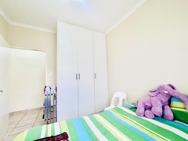 3 Bedroom House For Sale in Azaadville Gardens