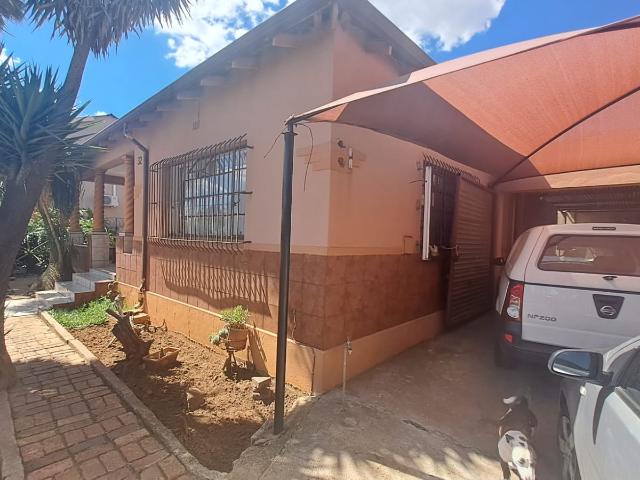 3 Bedroom House For Sale in Boksburg South