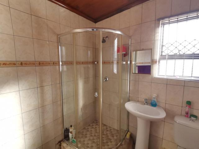 3 Bedroom House For Sale in Bombay Heights