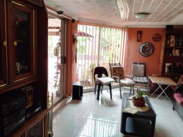 3 Bedroom House For Sale in Bonanne