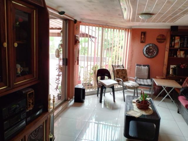 3 Bedroom House For Sale in Bonanne