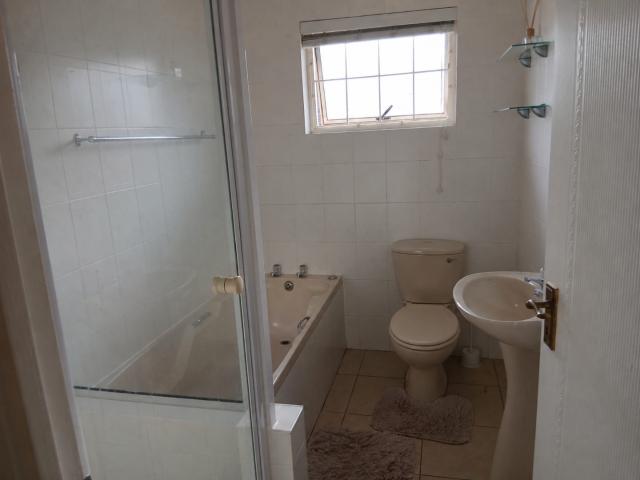 3 Bedroom House For Sale in Bonza Bay